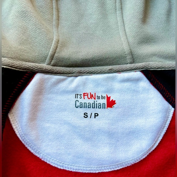 IT’S FUN TO BE CANADIAN Hoodie, Red & Black / Size S - Picture 12 of 15